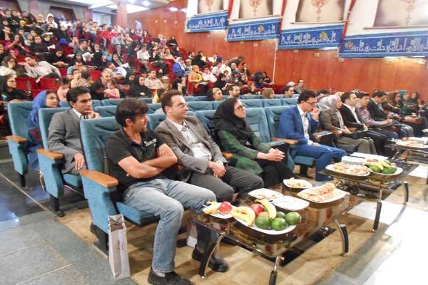 جمعی از اساتید موسسه معین